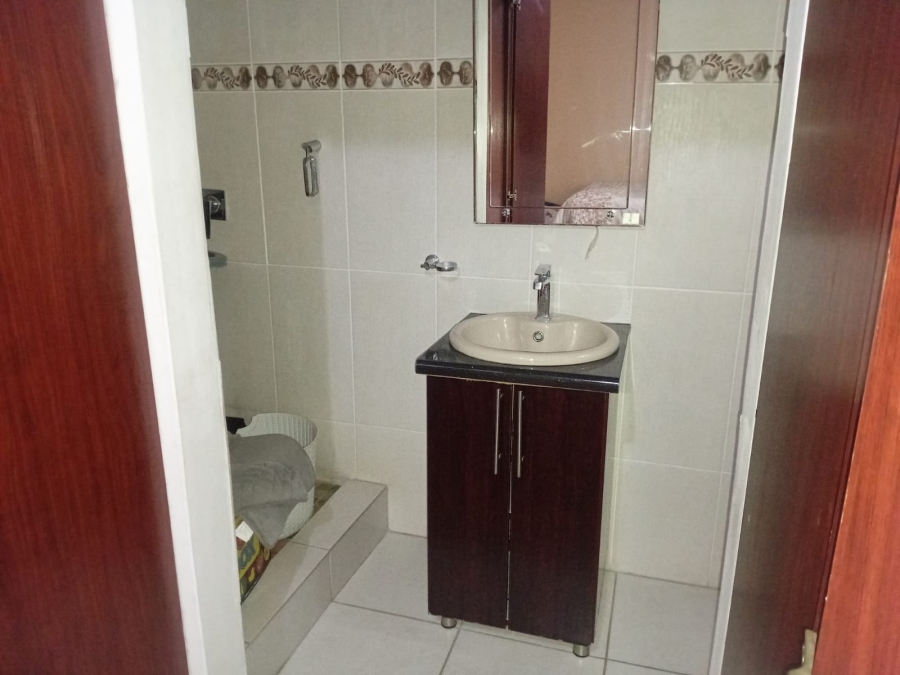 To Let 3 Bedroom Property for Rent in Amalinda Eastern Cape